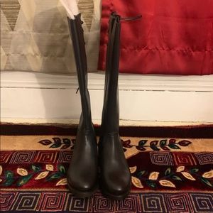 Wow men’s knew high black Steve Madden boots